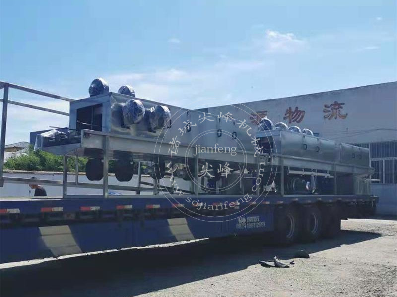 江西省信豐縣周轉(zhuǎn)筐清洗干燥流水線(xiàn)發(fā)貨